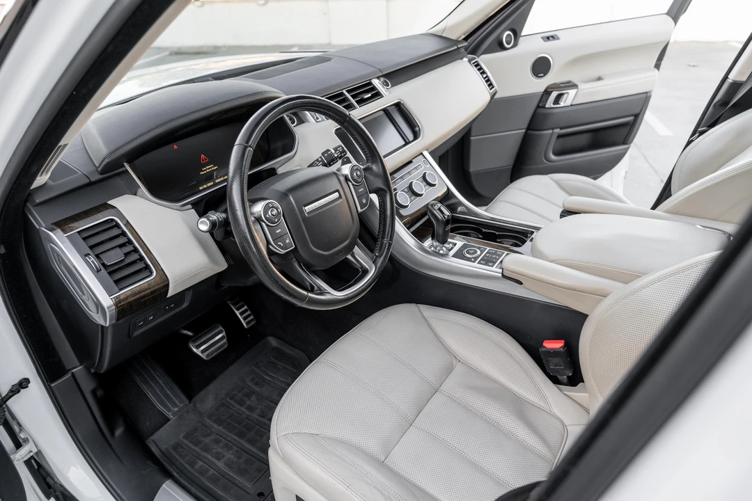 2016 Land Rover Range Rover Sport L494 - Image 29 of 31