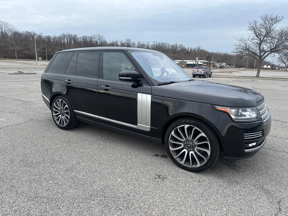 2016 Land Rover Range Rover L405 - Image 17 of 28