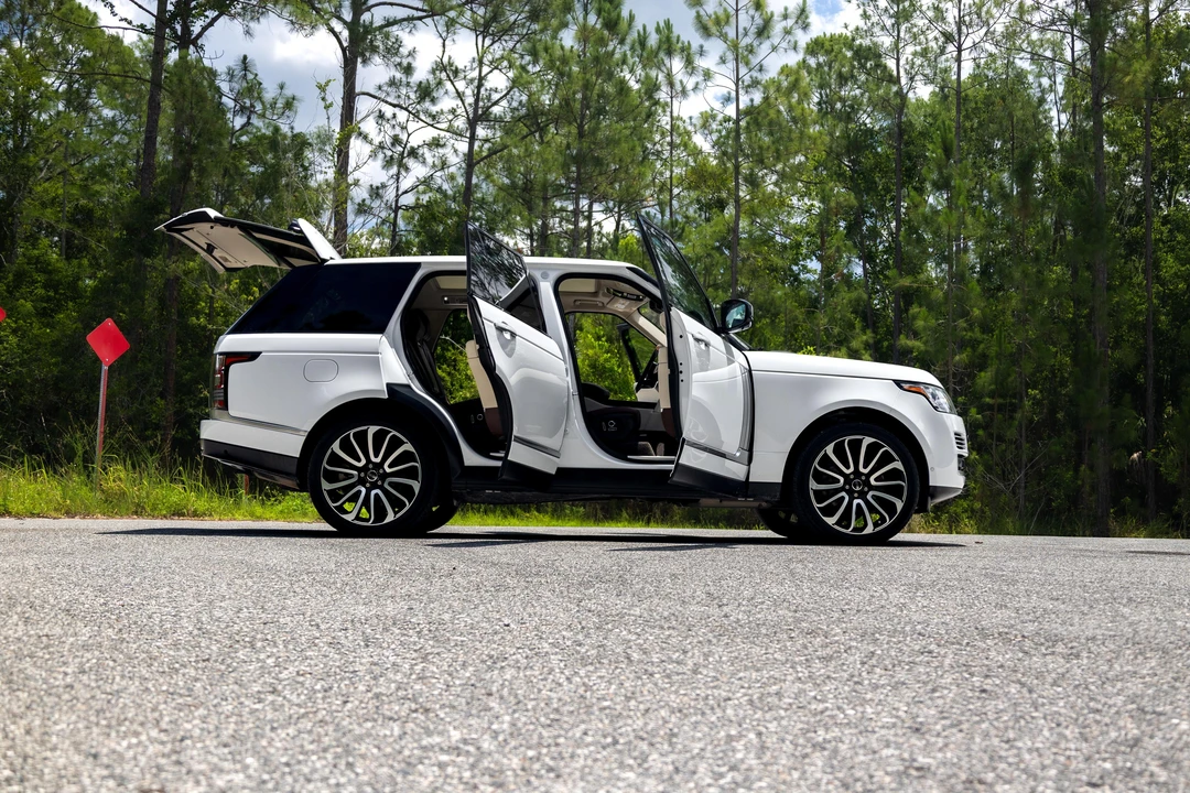 2016 Land Rover Range Rover L405 - Image 28 of 31