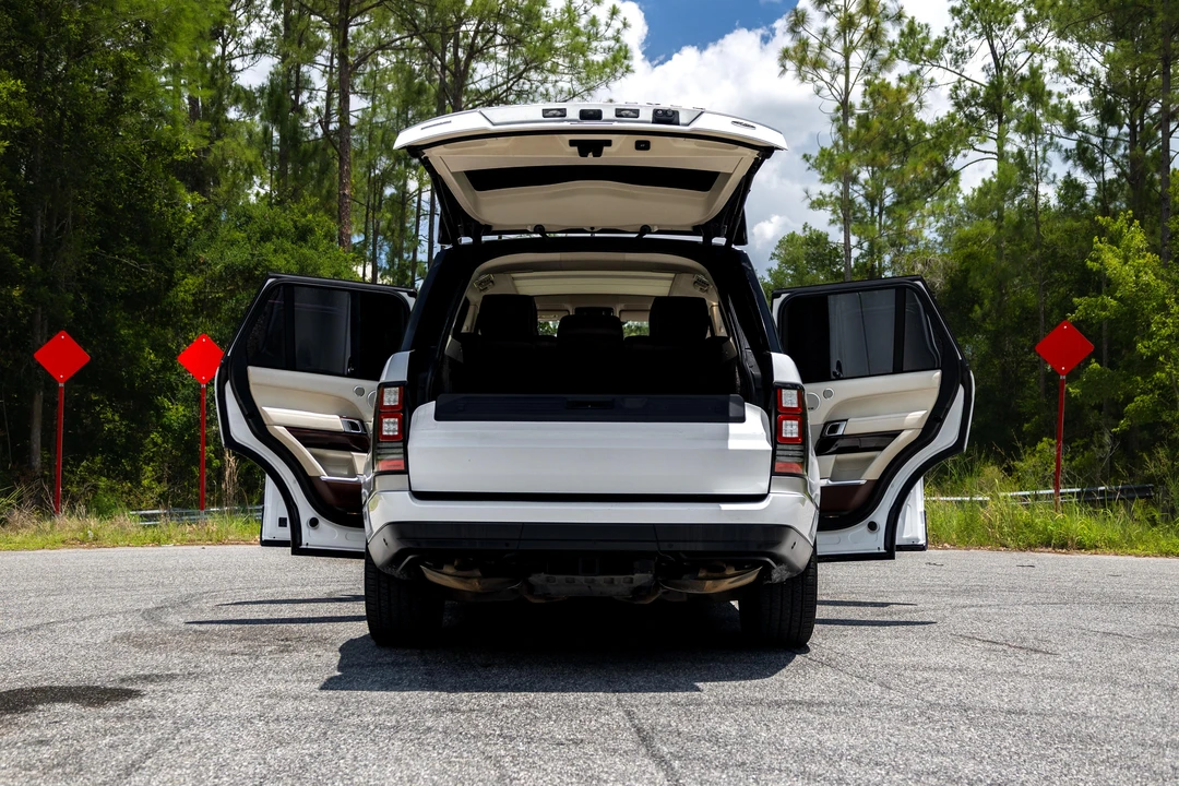 2016 Land Rover Range Rover L405 - Image 23 of 31