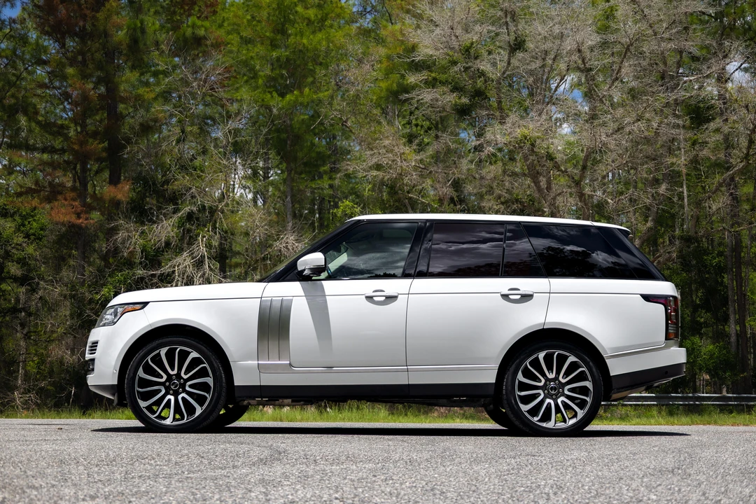 2016 Land Rover Range Rover L405 - Image 10 of 31