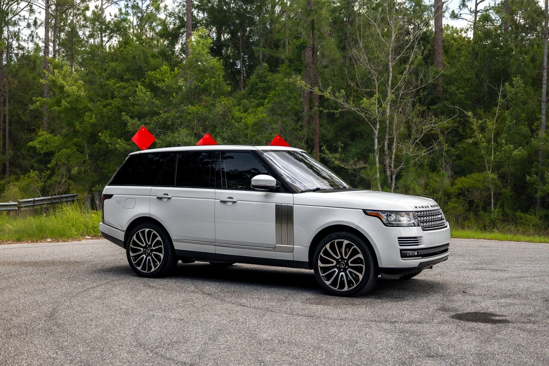2016 Land Rover Range Rover L405 - Image 17 of 31