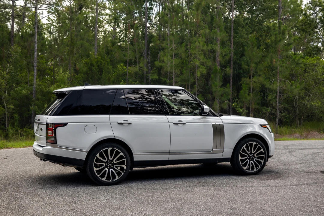 2016 Land Rover Range Rover L405 - Image 16 of 31