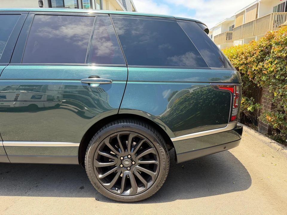 2016 Land Rover Range Rover L405 - Image 17 of 31