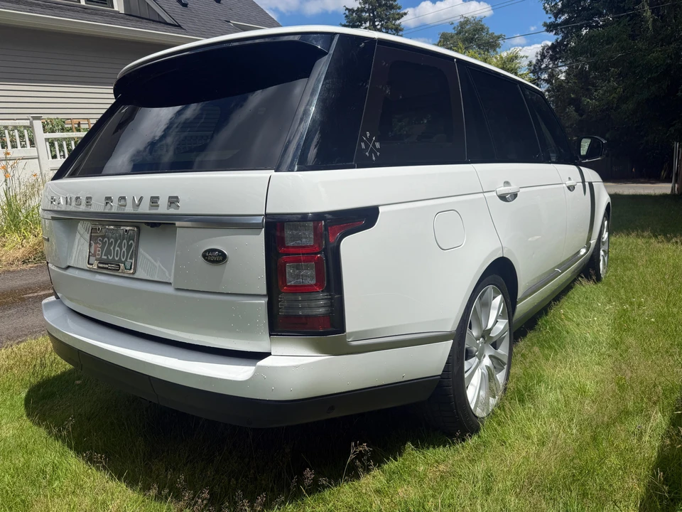 2016 Land Rover Range Rover L405 - Image 11 of 31