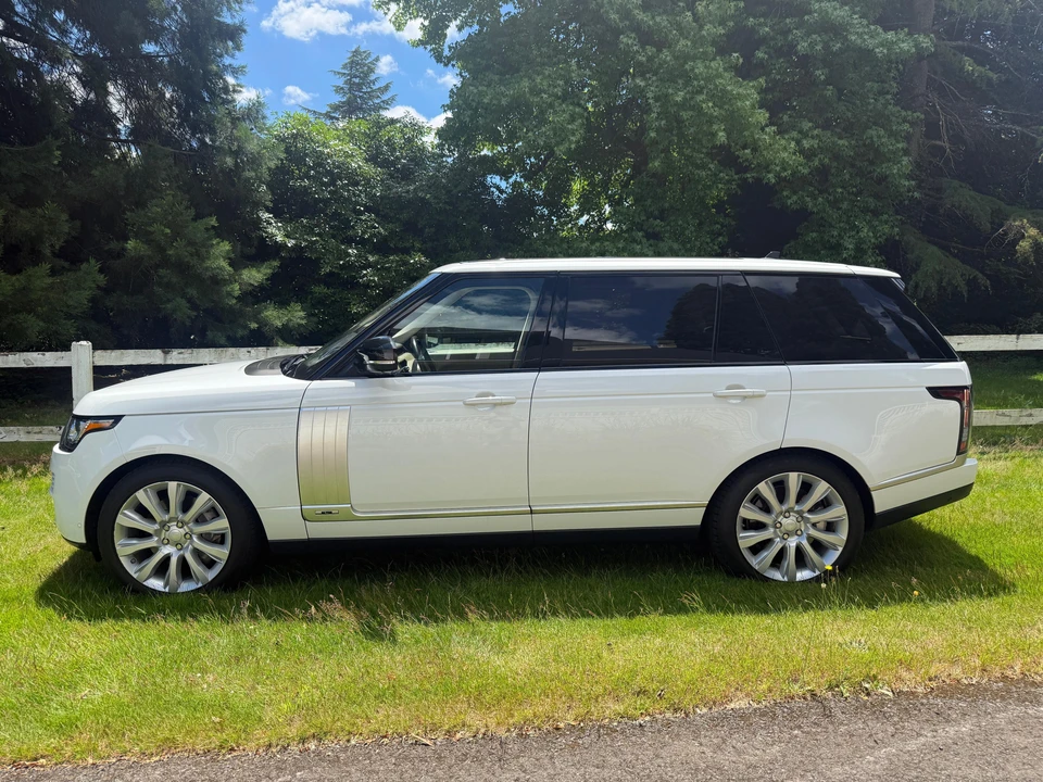 2016 Land Rover Range Rover L405 - Image 10 of 31