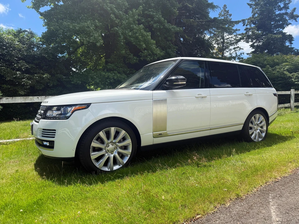 2016 Land Rover Range Rover L405 - Image 9 of 31