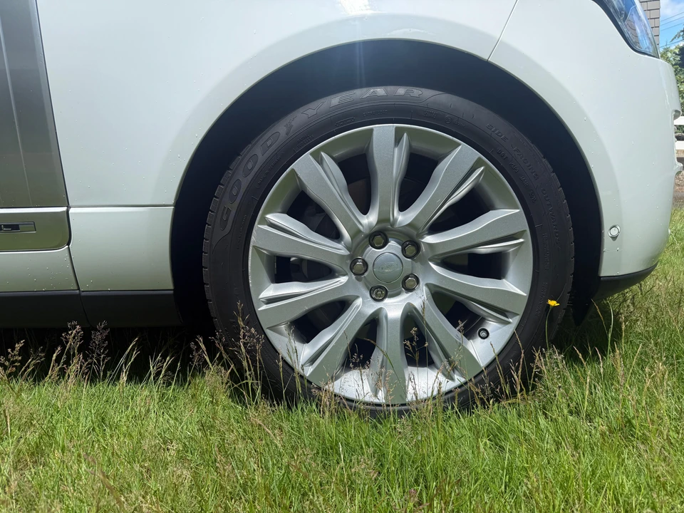 2016 Land Rover Range Rover L405 - Image 27 of 31