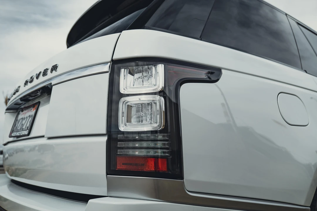 2016 Land Rover Range Rover L405 - Image 17 of 31