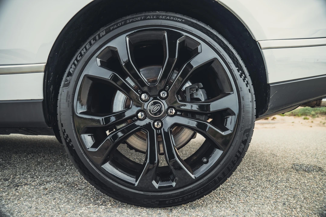 2016 Land Rover Range Rover L405 - Image 24 of 31