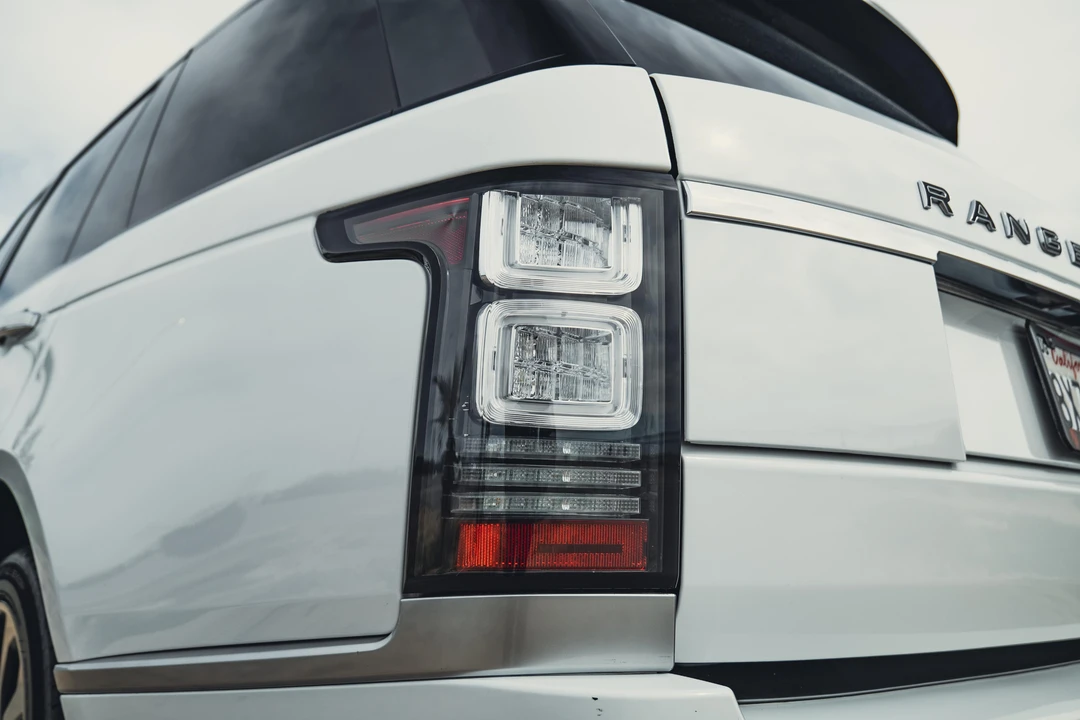 2016 Land Rover Range Rover L405 - Image 16 of 31