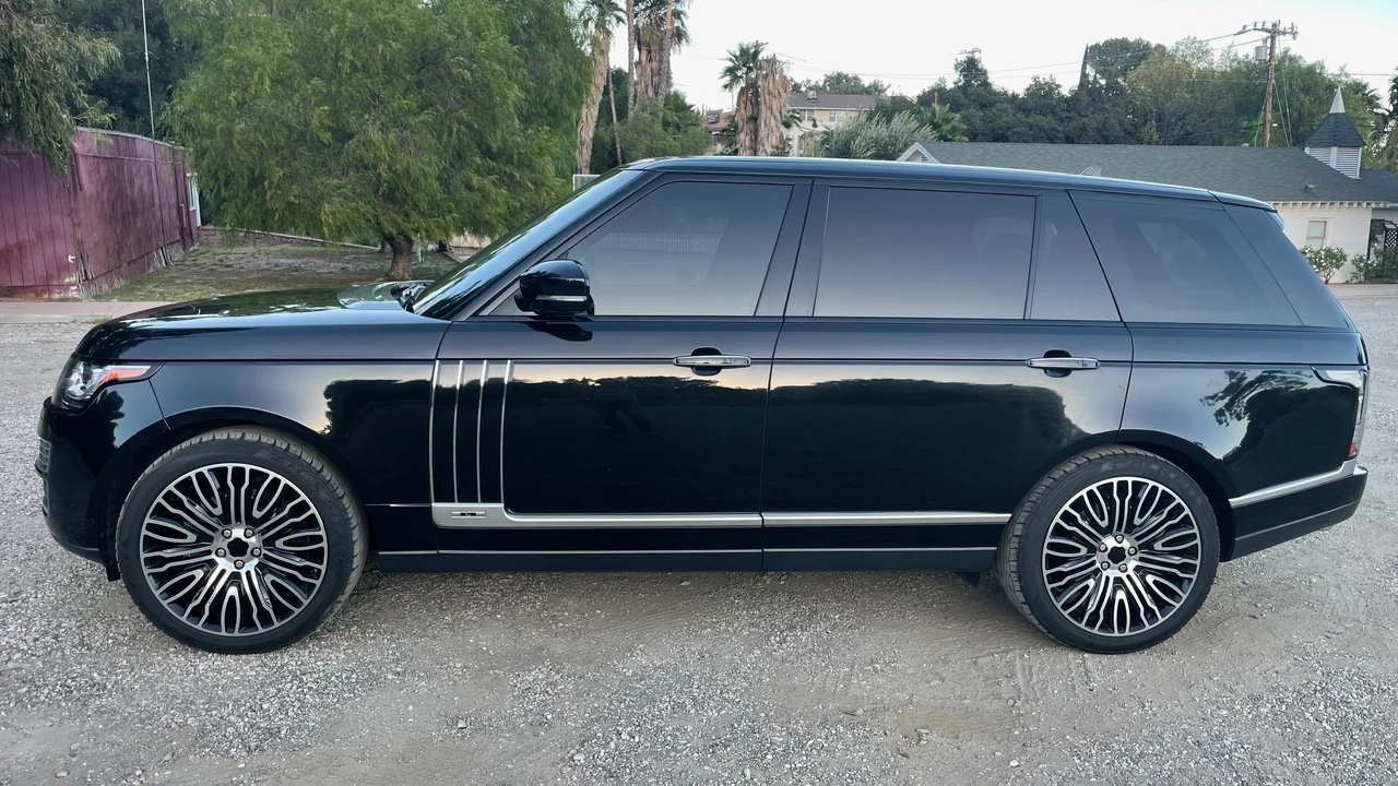 2016 Land Rover Range Rover L405 - Image 10 of 31