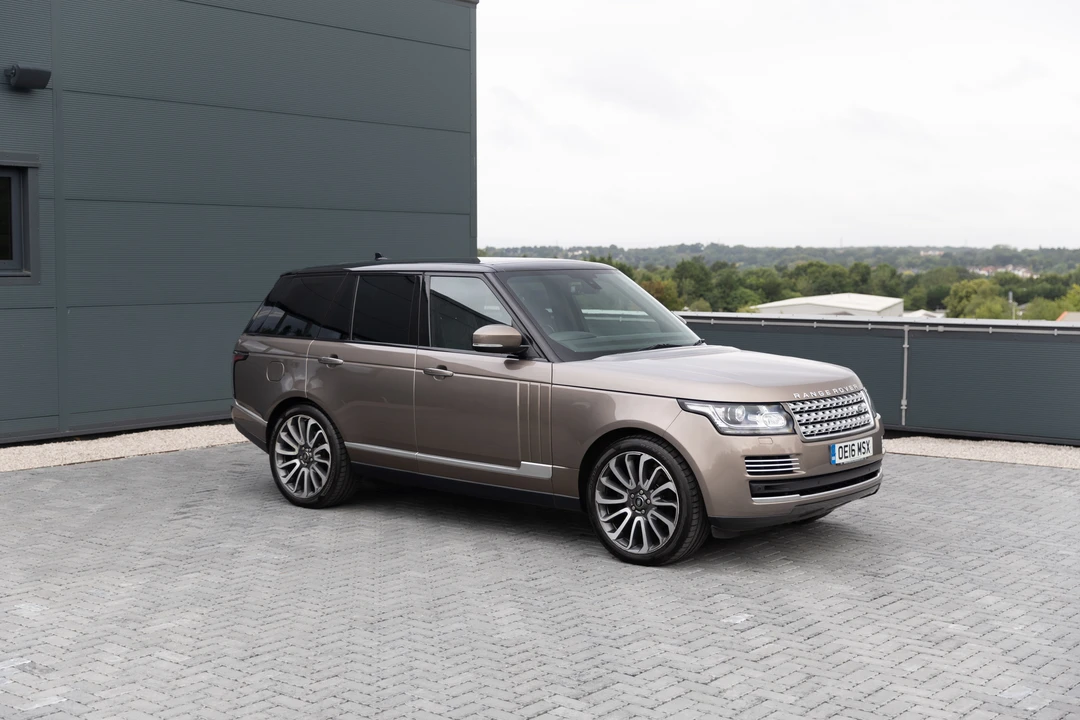 2016 Land Rover Range Rover L405 - Image 17 of 31