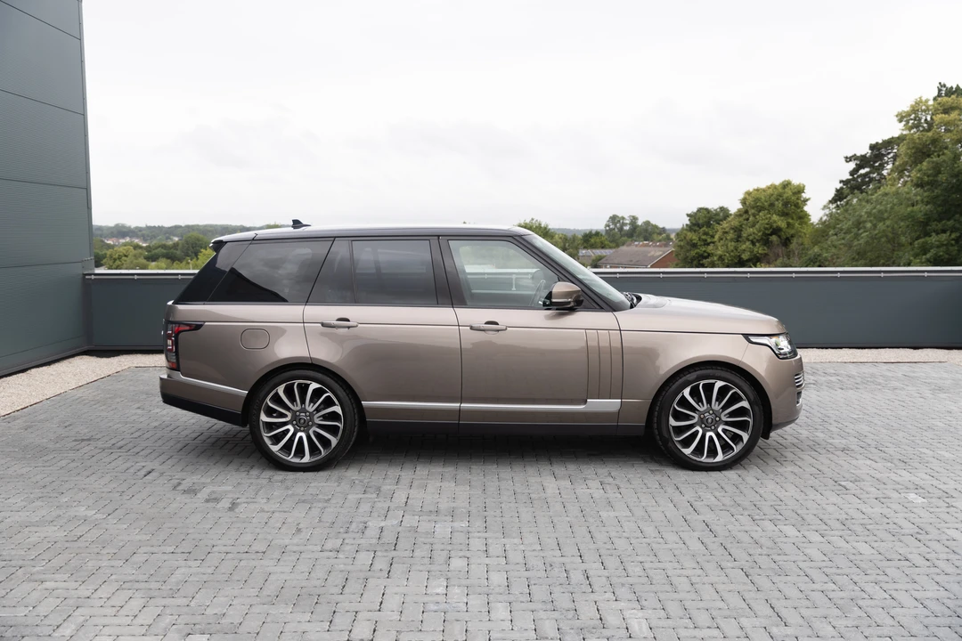 2016 Land Rover Range Rover L405 - Image 8 of 31