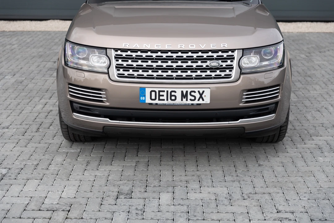 2016 Land Rover Range Rover L405 - Image 20 of 31
