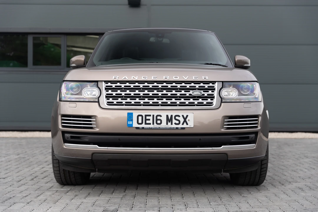 2016 Land Rover Range Rover L405 - Image 19 of 31
