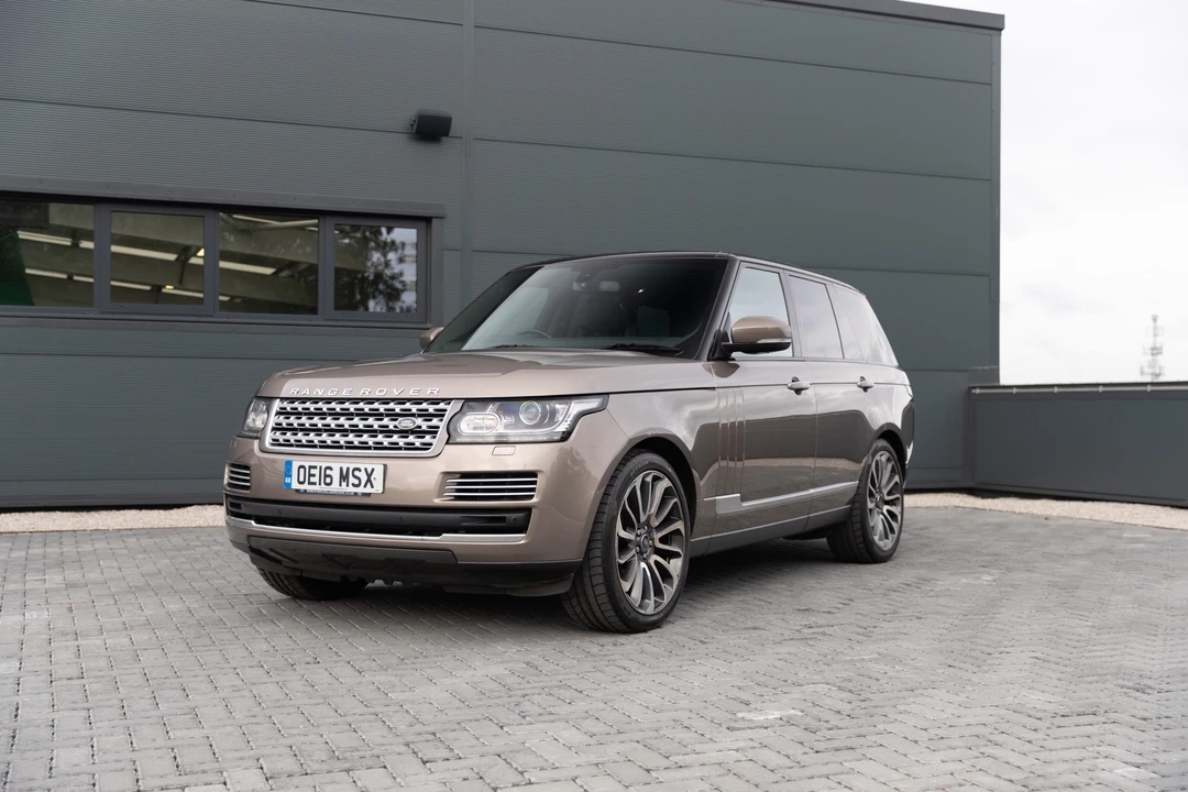 2016 Land Rover Range Rover L405 - Image 11 of 31