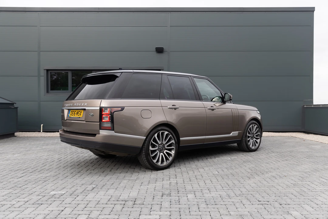2016 Land Rover Range Rover L405 - Image 15 of 31