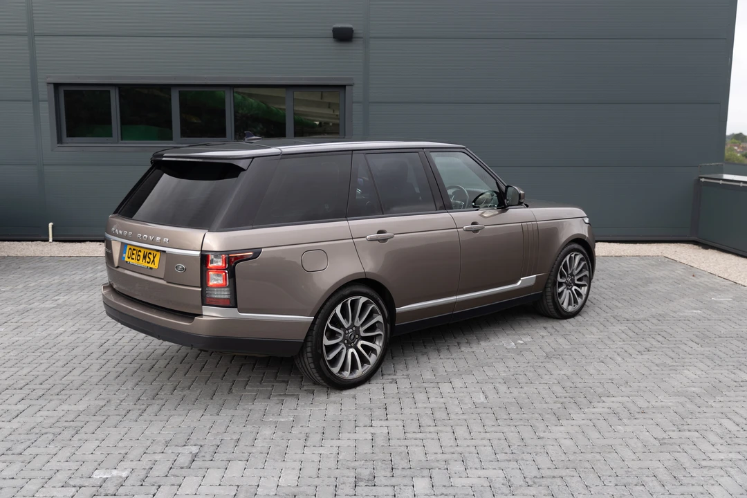 2016 Land Rover Range Rover L405 - Image 7 of 31