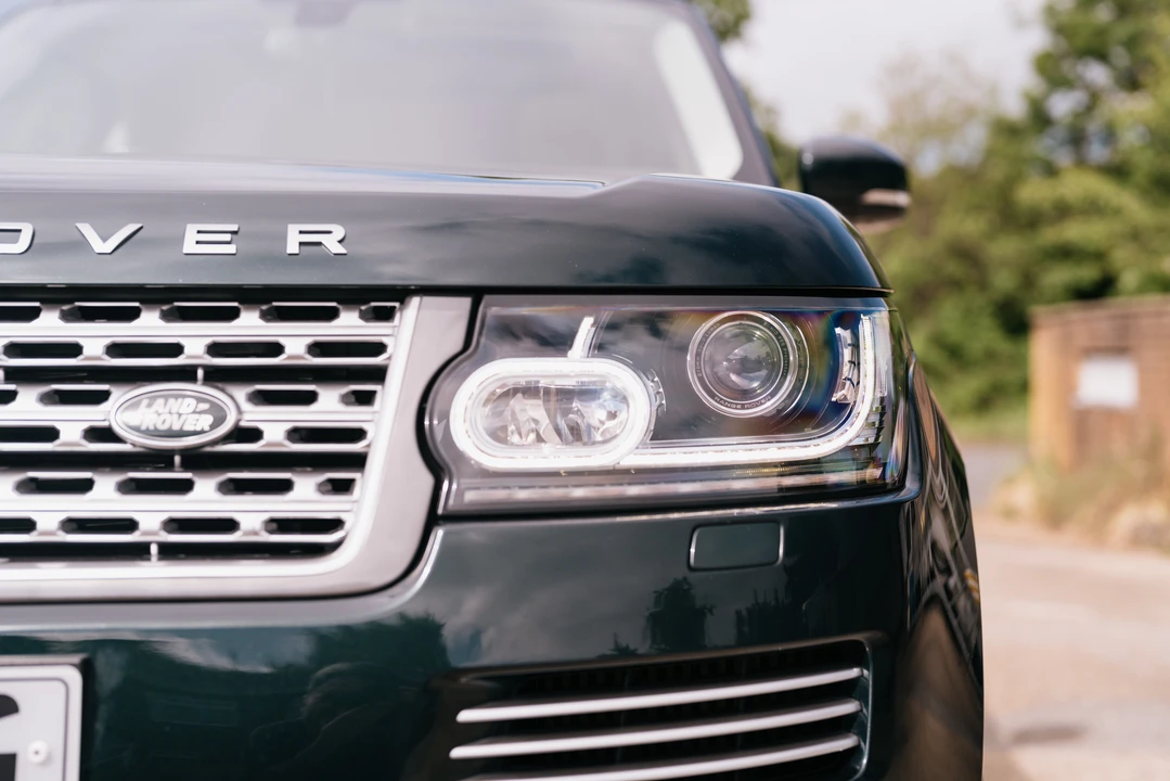 2016 Land Rover Range Rover L405 - Image 17 of 31