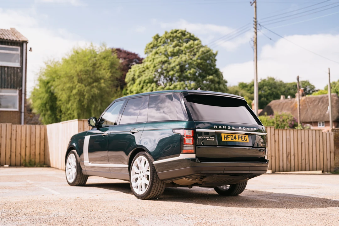 2016 Land Rover Range Rover L405 - Image 13 of 31