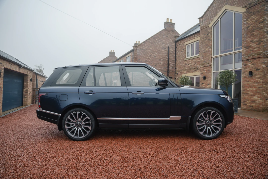 2016 Land Rover Range Rover L405 - Image 8 of 31