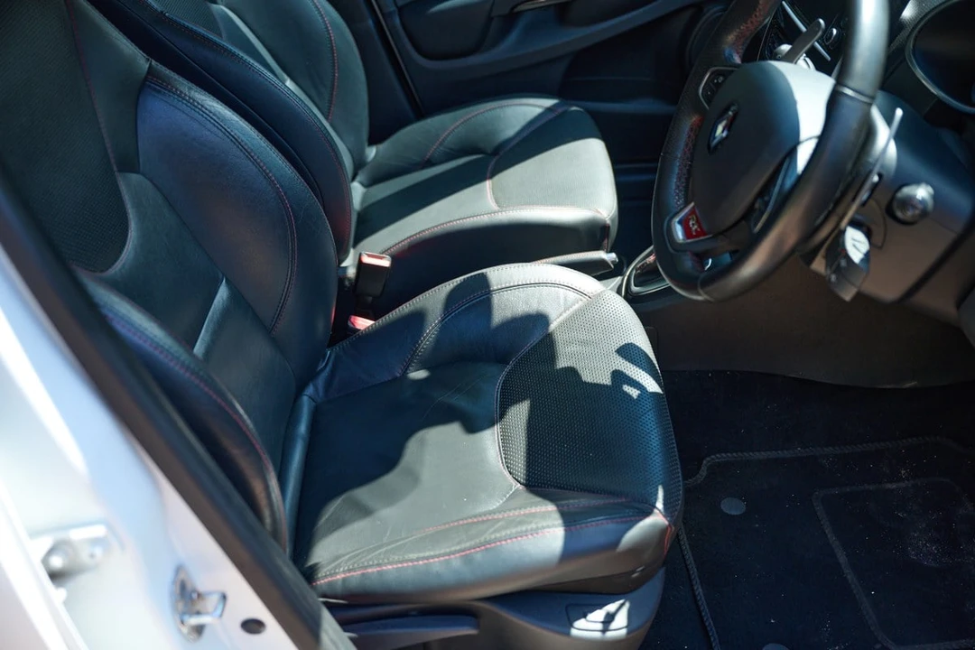 2016 Renault Clio 4th Gen - Image 24 of 30