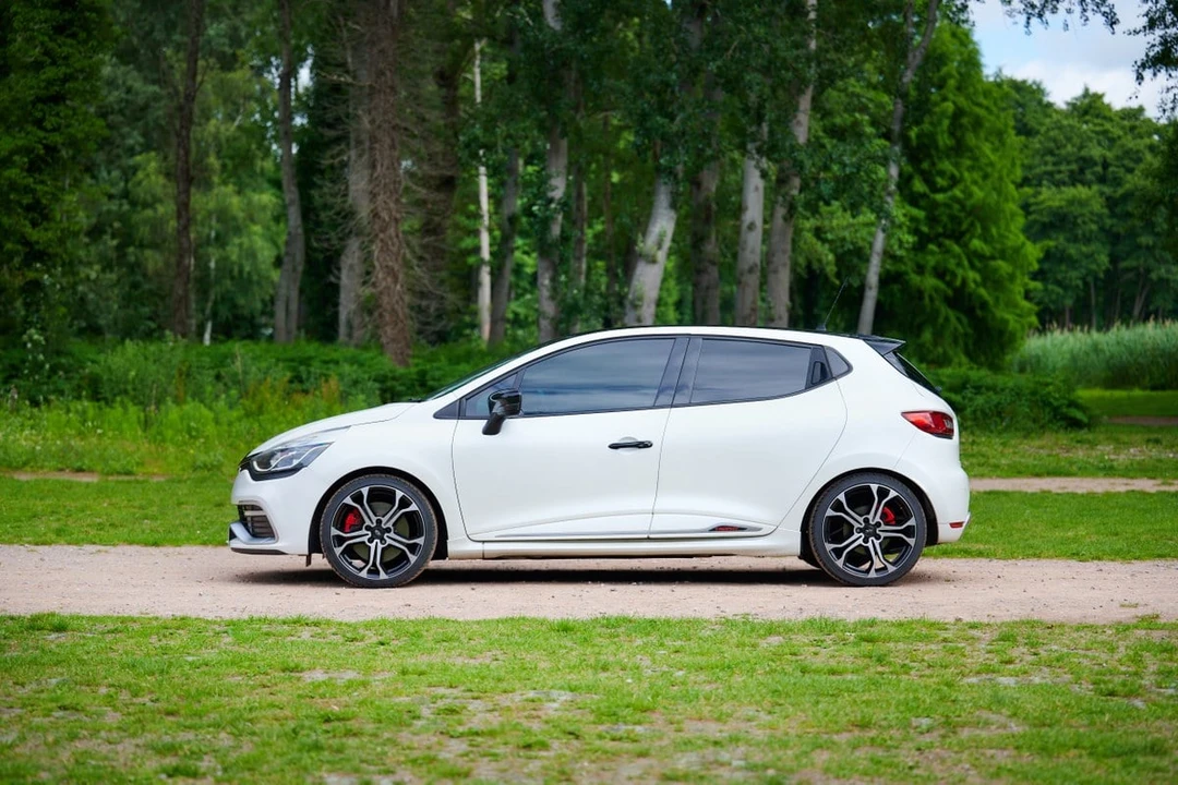2016 Renault Clio 4th Gen - Image 3 of 30