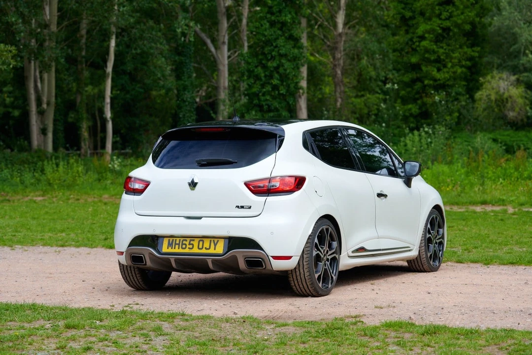 2016 Renault Clio 4th Gen - Image 10 of 30