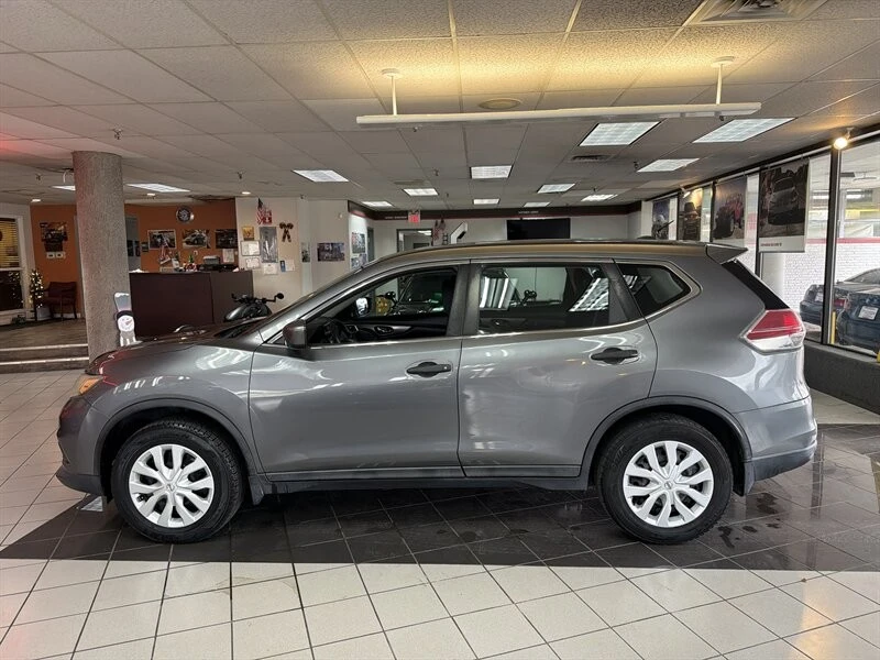 2016 Nissan Rogue - Image 2 of 4