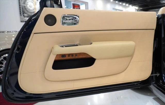 2016 Rolls-Royce Dawn - Image 18 of 30