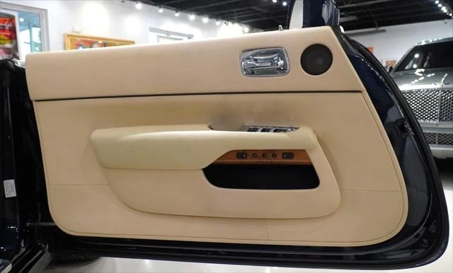 2016 Rolls-Royce Dawn - Image 19 of 30