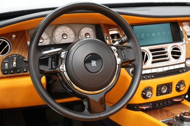 2016 Rolls-Royce Dawn - Image 26 of 31