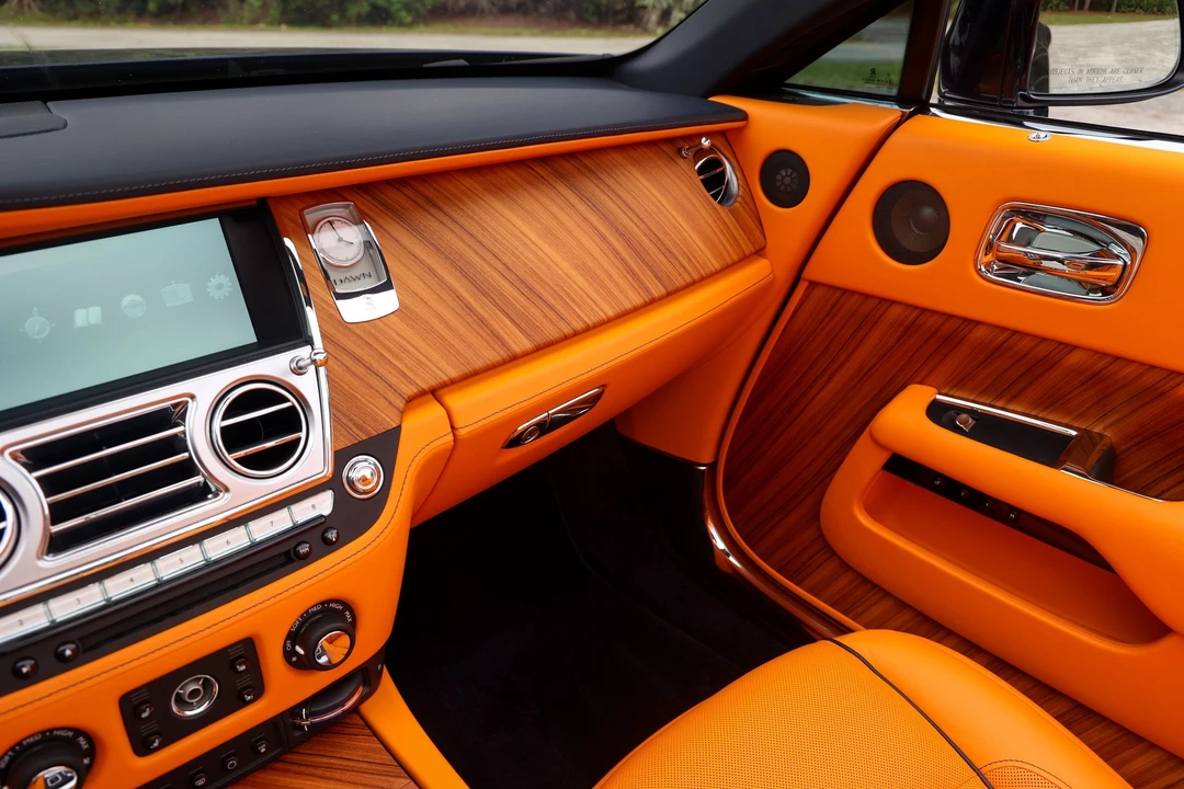 2016 Rolls-Royce Dawn - Image 25 of 31