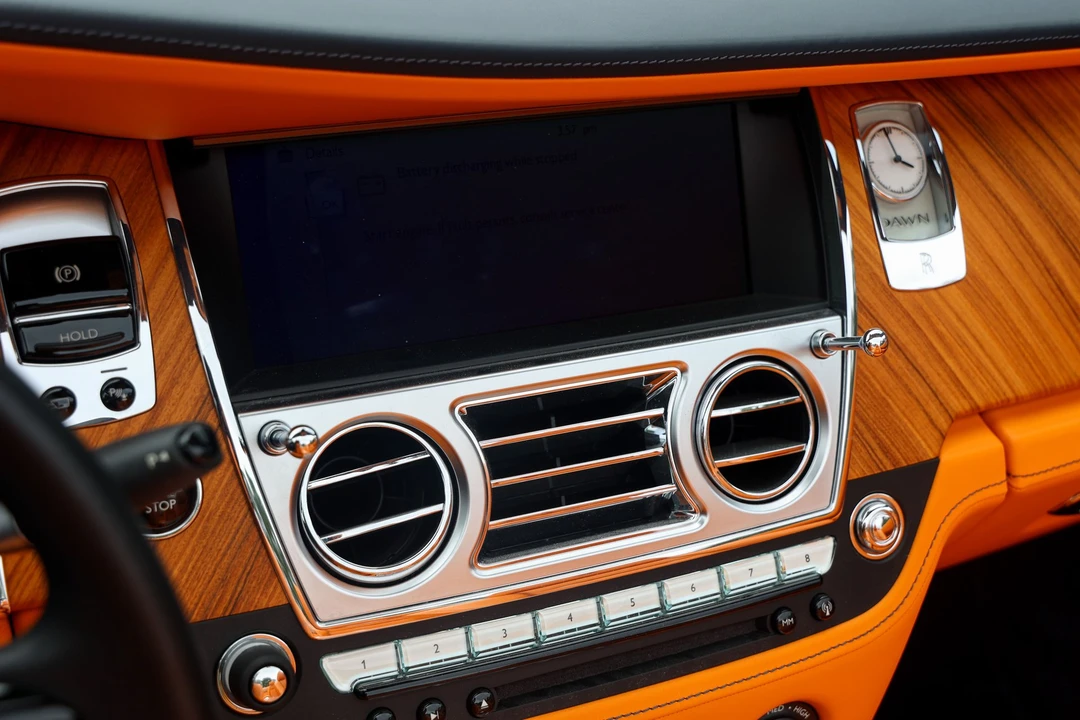 2016 Rolls-Royce Dawn - Image 17 of 31