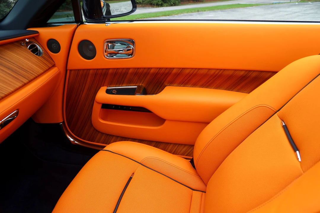 2016 Rolls-Royce Dawn - Image 26 of 31