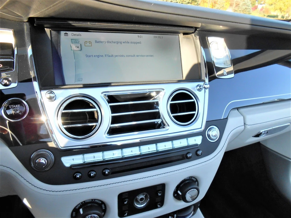 2016 Rolls-Royce Dawn - Image 16 of 17