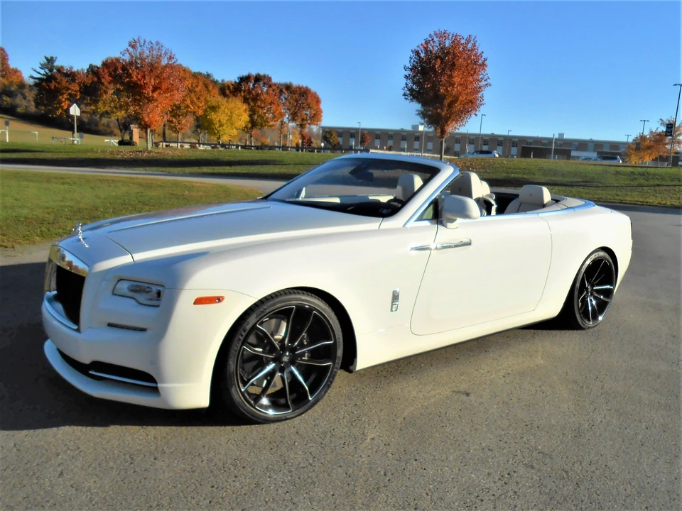 2016 Rolls-Royce Dawn - Image 2 of 17
