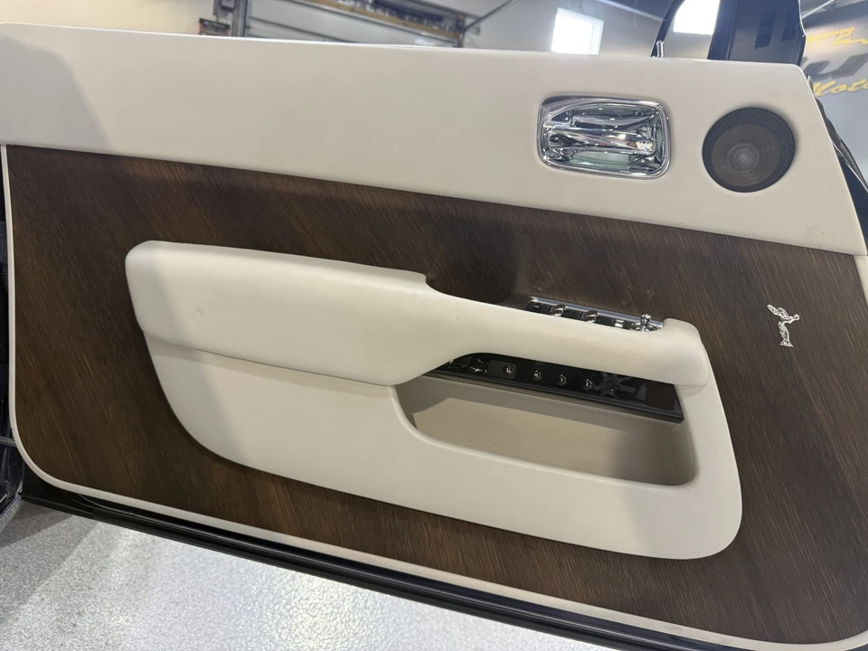 2016 Rolls-Royce Dawn - Image 10 of 21