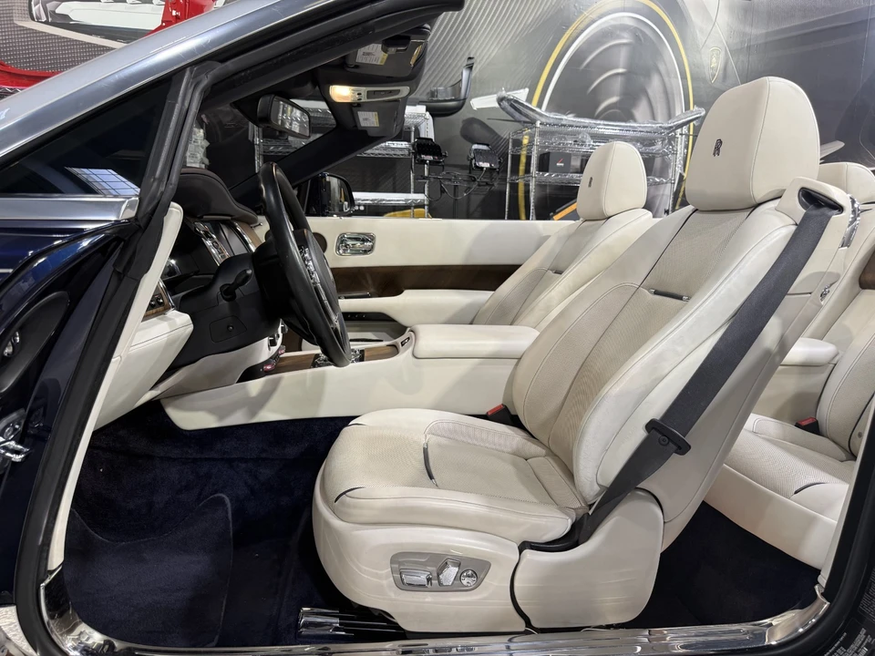 2016 Rolls-Royce Dawn - Image 13 of 21