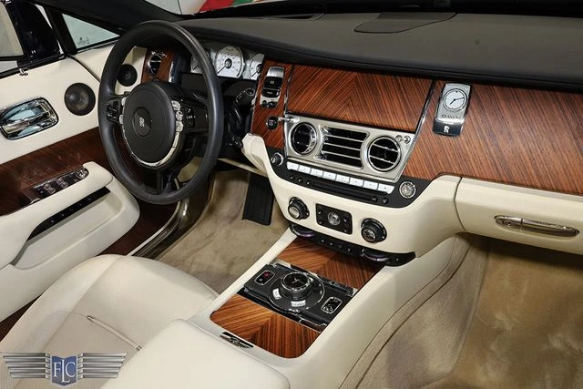 2016 Rolls-Royce Dawn - Image 24 of 31