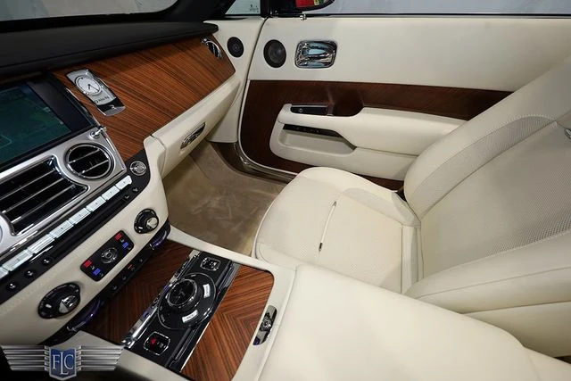 2016 Rolls-Royce Dawn - Image 27 of 31