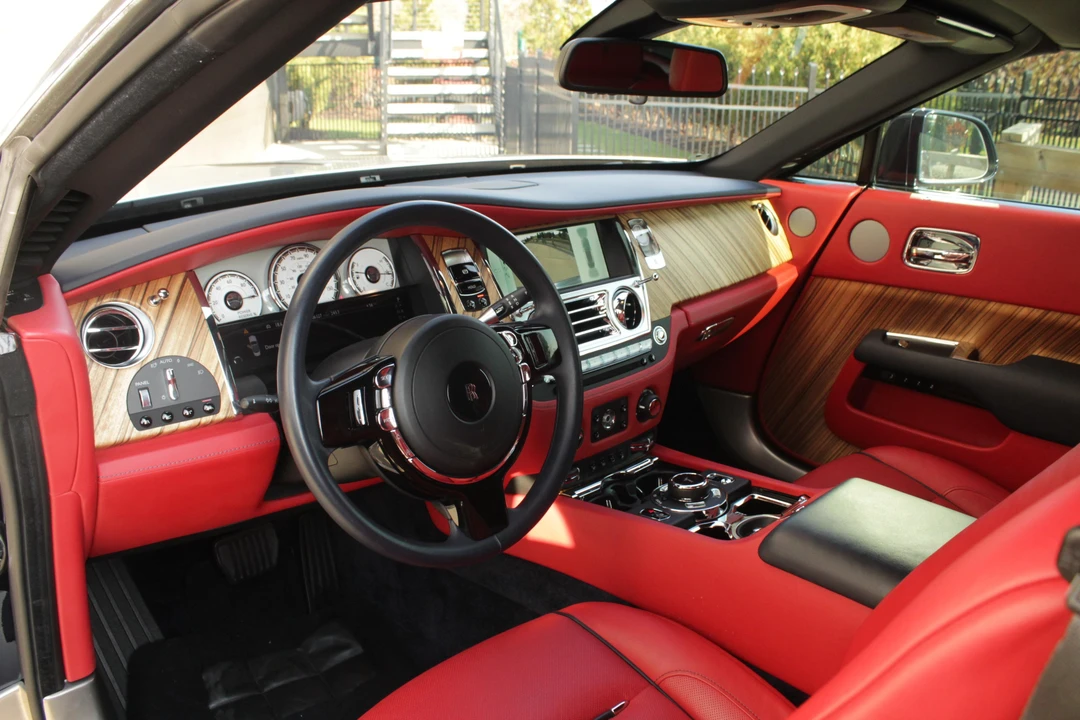 2016 Rolls-Royce Dawn - Image 24 of 31