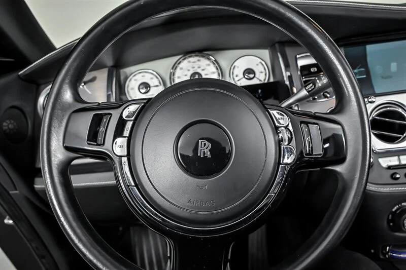 2016 Rolls-Royce Dawn - Image 24 of 31