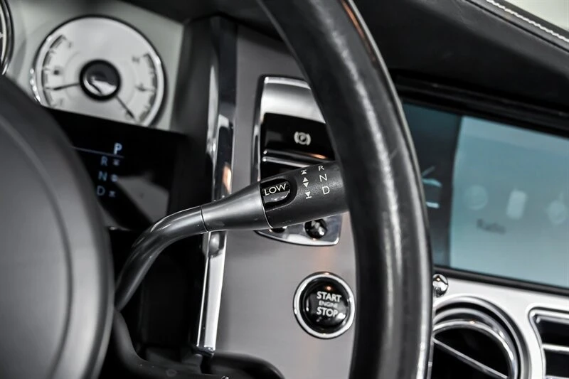 2016 Rolls-Royce Dawn - Image 26 of 31