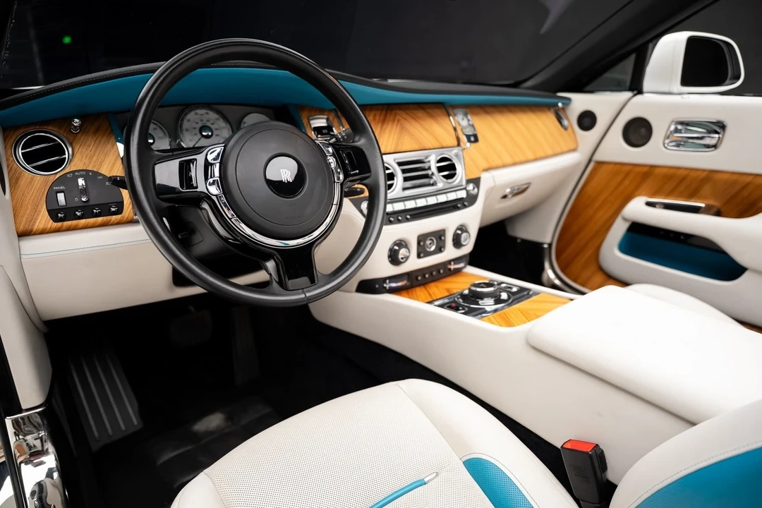 2016 Rolls-Royce Dawn - Image 2 of 21