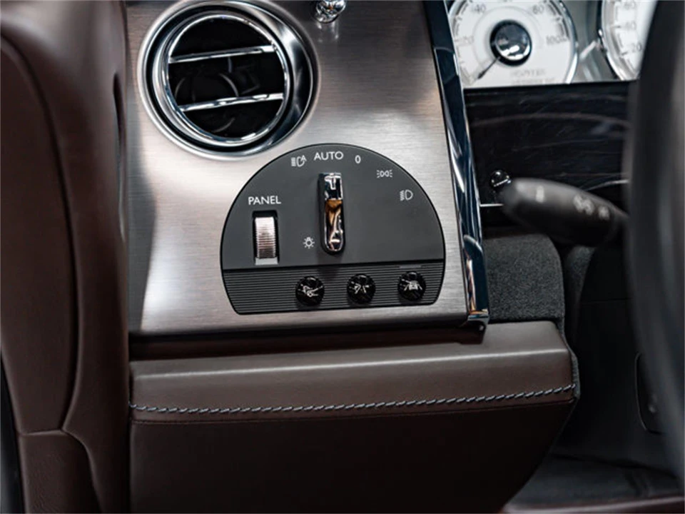 2016 Rolls-Royce Dawn - Image 25 of 31