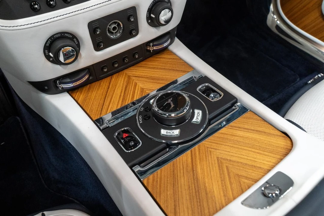 2016 Rolls-Royce Dawn - Image 7 of 21