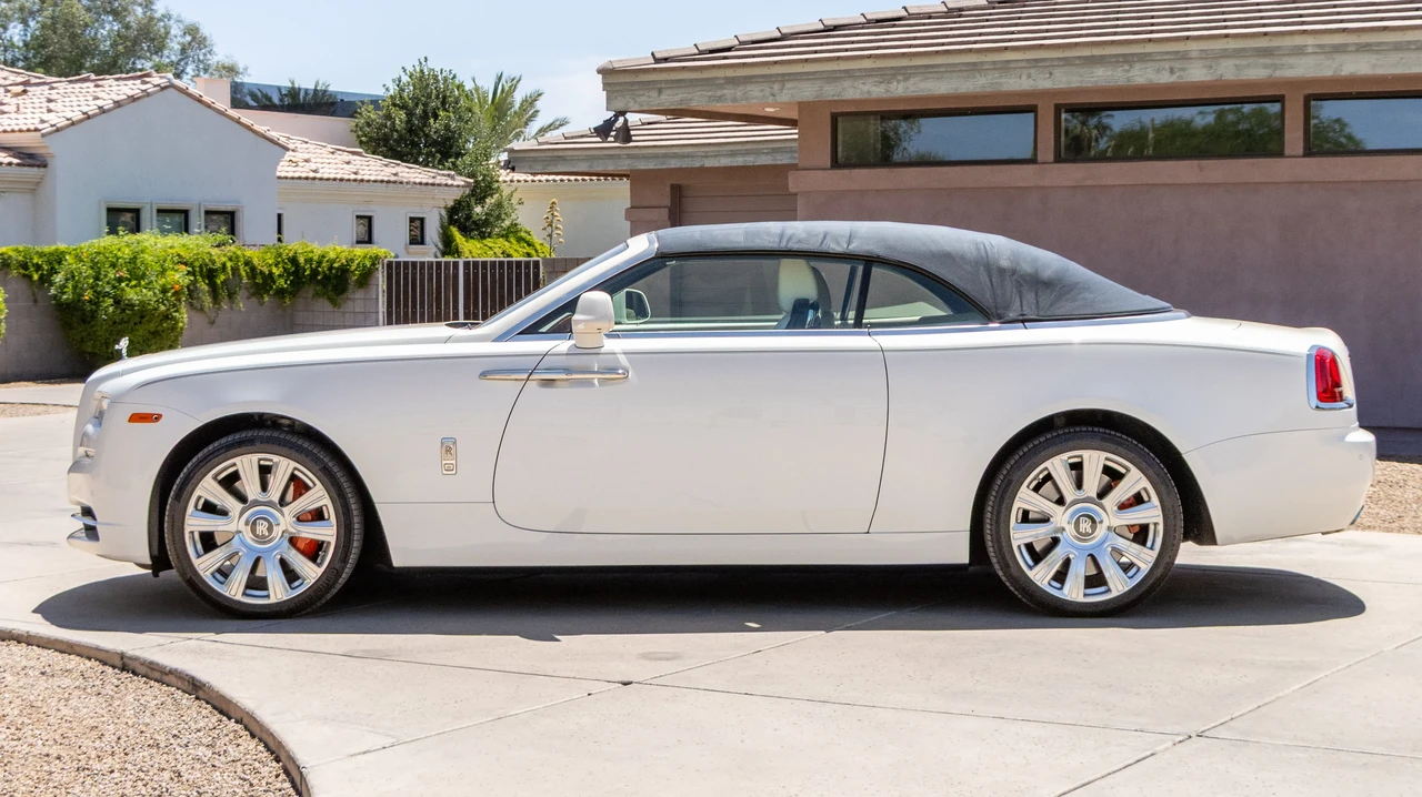 2016 Rolls-Royce Dawn - Image 16 of 31