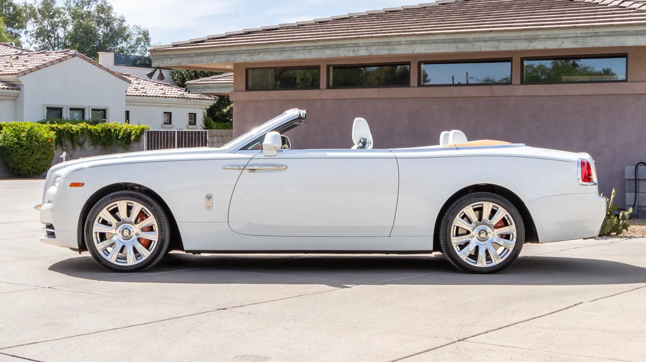 2016 Rolls-Royce Dawn - Image 8 of 31